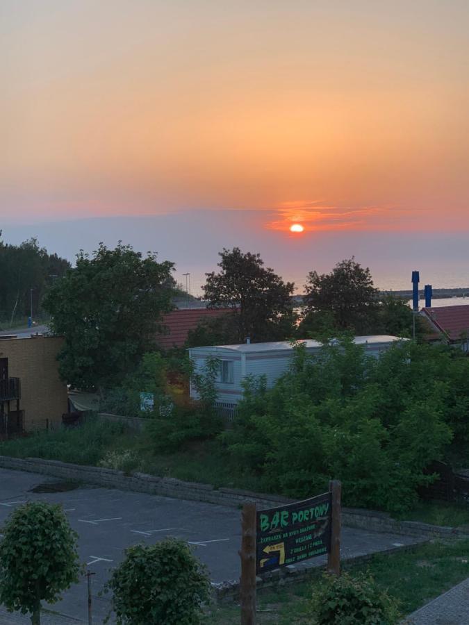 Dom Wczasowy Portowa Przystan 150M Od Plazy Mrzezyno Exterior photo